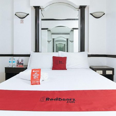 Reddoorz At Plus Villa Gloria Taguig Eksteriør billede