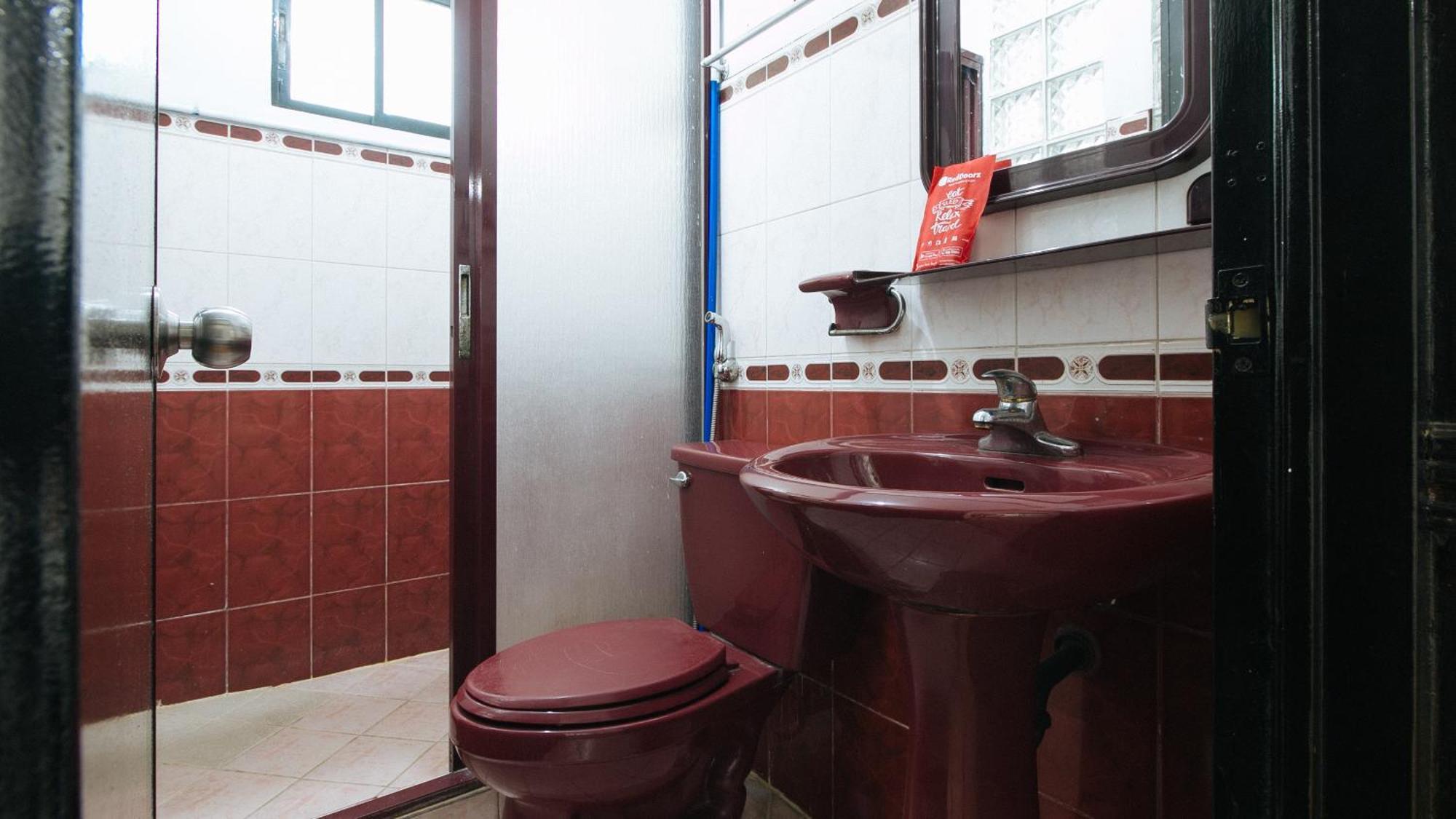 Reddoorz At Plus Villa Gloria Taguig Eksteriør billede