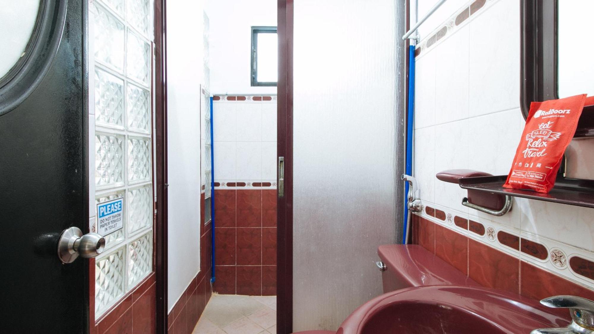Reddoorz At Plus Villa Gloria Taguig Eksteriør billede