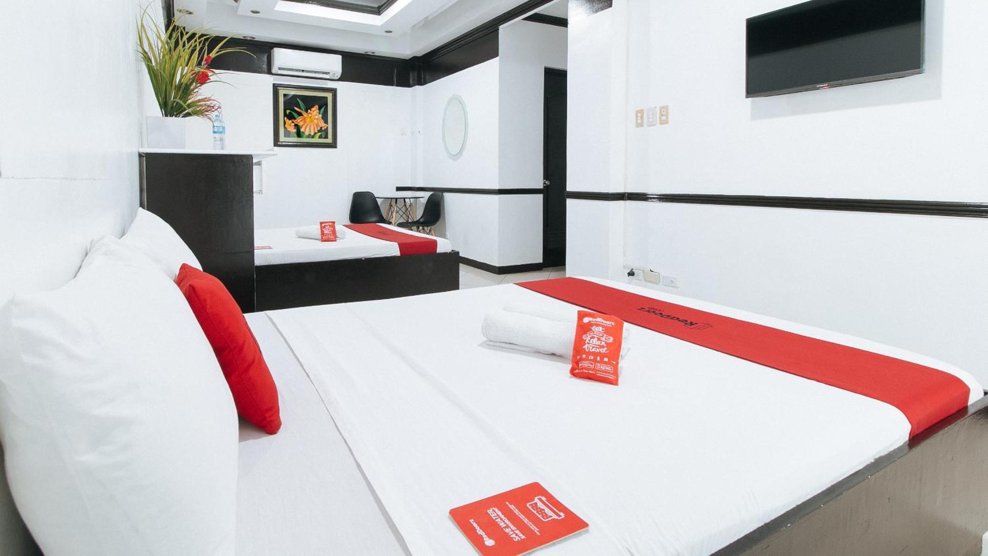 Reddoorz At Plus Villa Gloria Taguig Eksteriør billede
