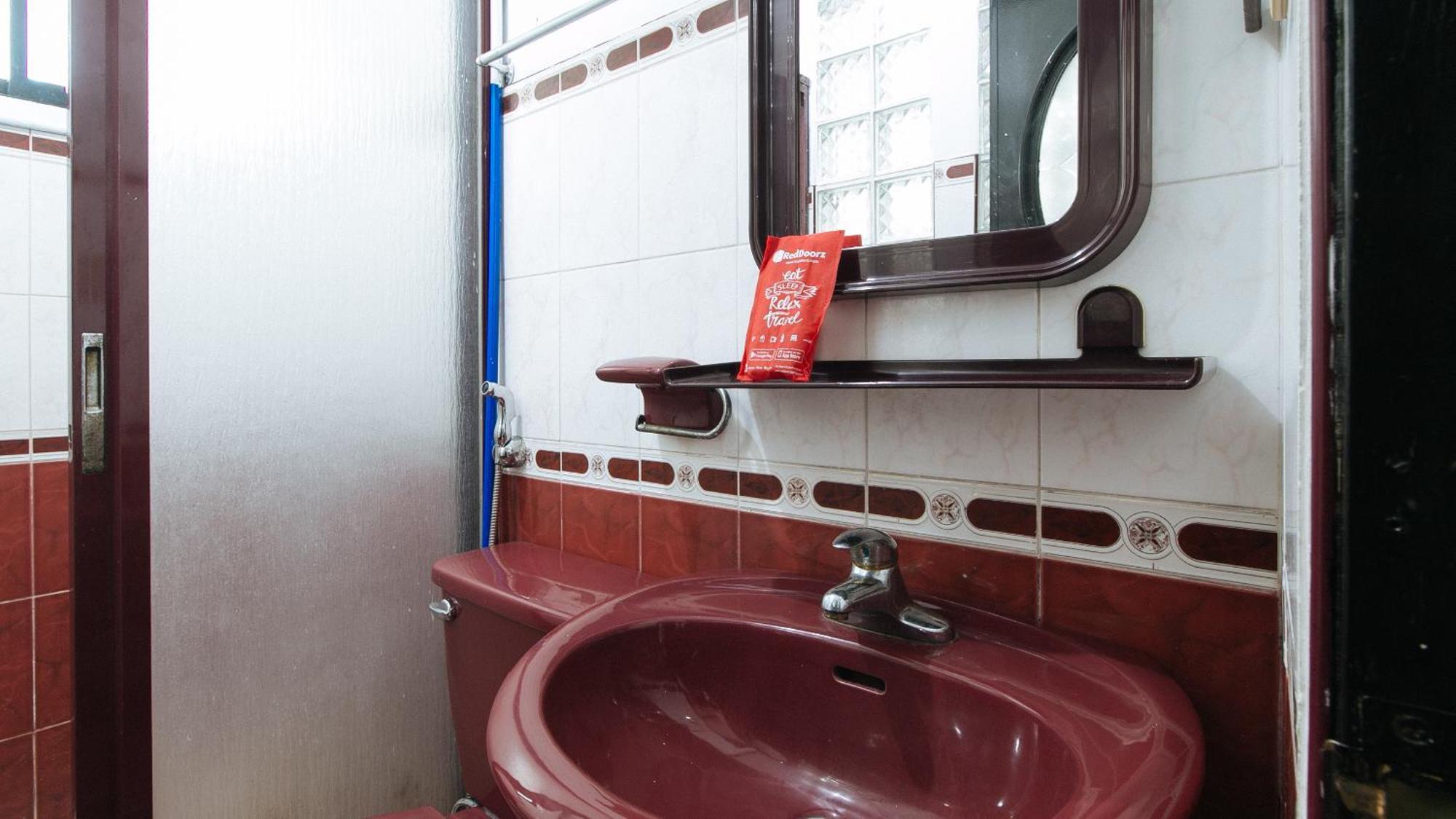 Reddoorz At Plus Villa Gloria Taguig Eksteriør billede