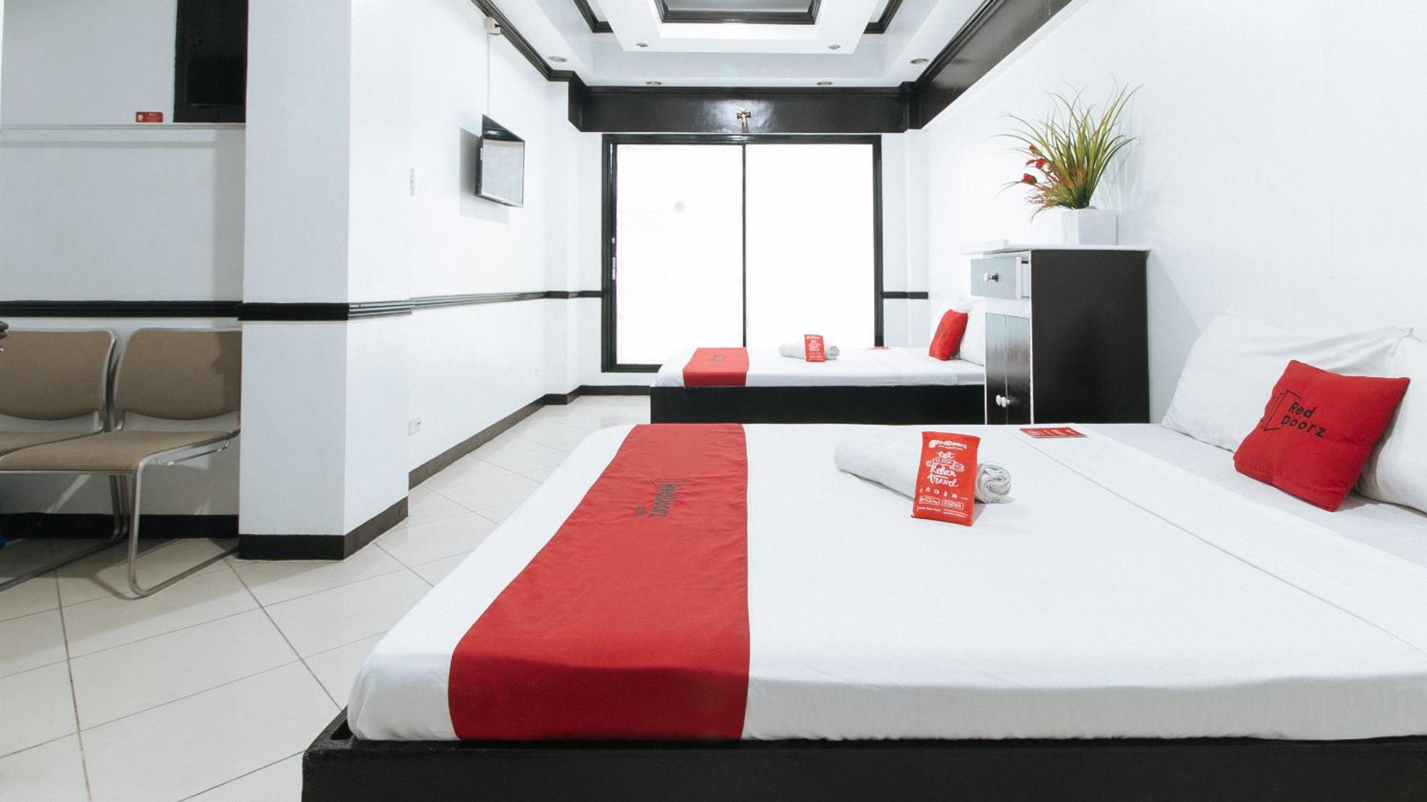 Reddoorz At Plus Villa Gloria Taguig Eksteriør billede