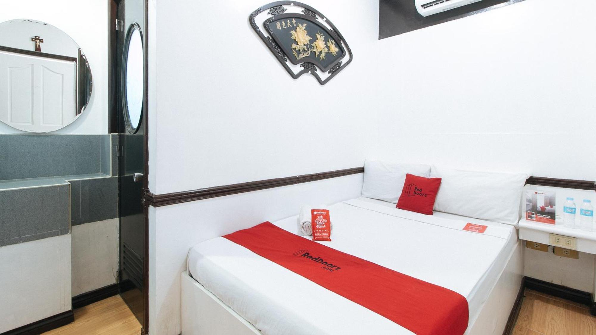 Reddoorz At Plus Villa Gloria Taguig Eksteriør billede