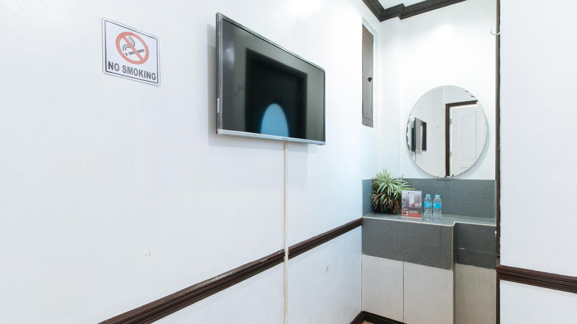 Reddoorz At Plus Villa Gloria Taguig Eksteriør billede
